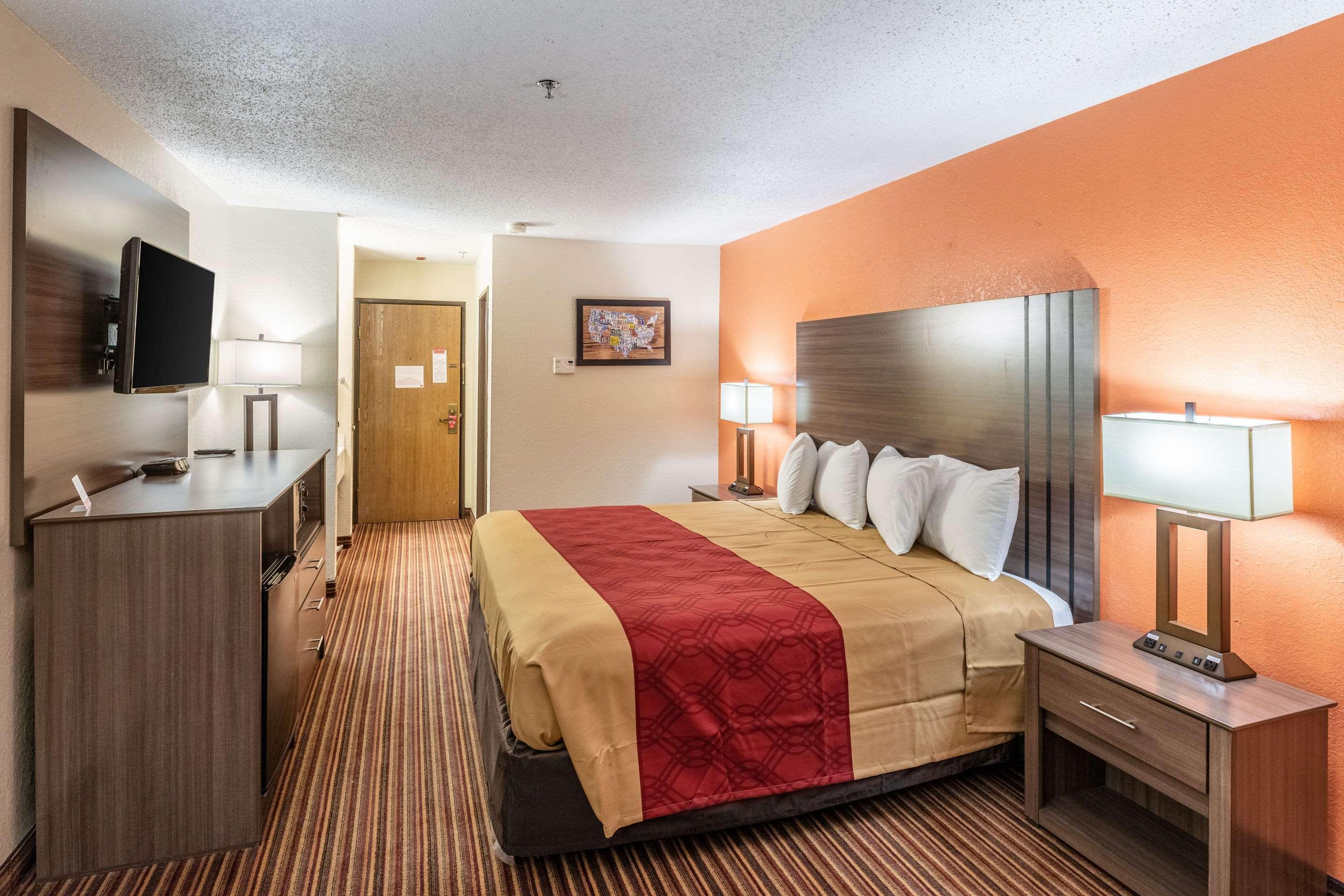 Econo Lodge Inn & Suites Мак-Кінні Екстер'єр фото